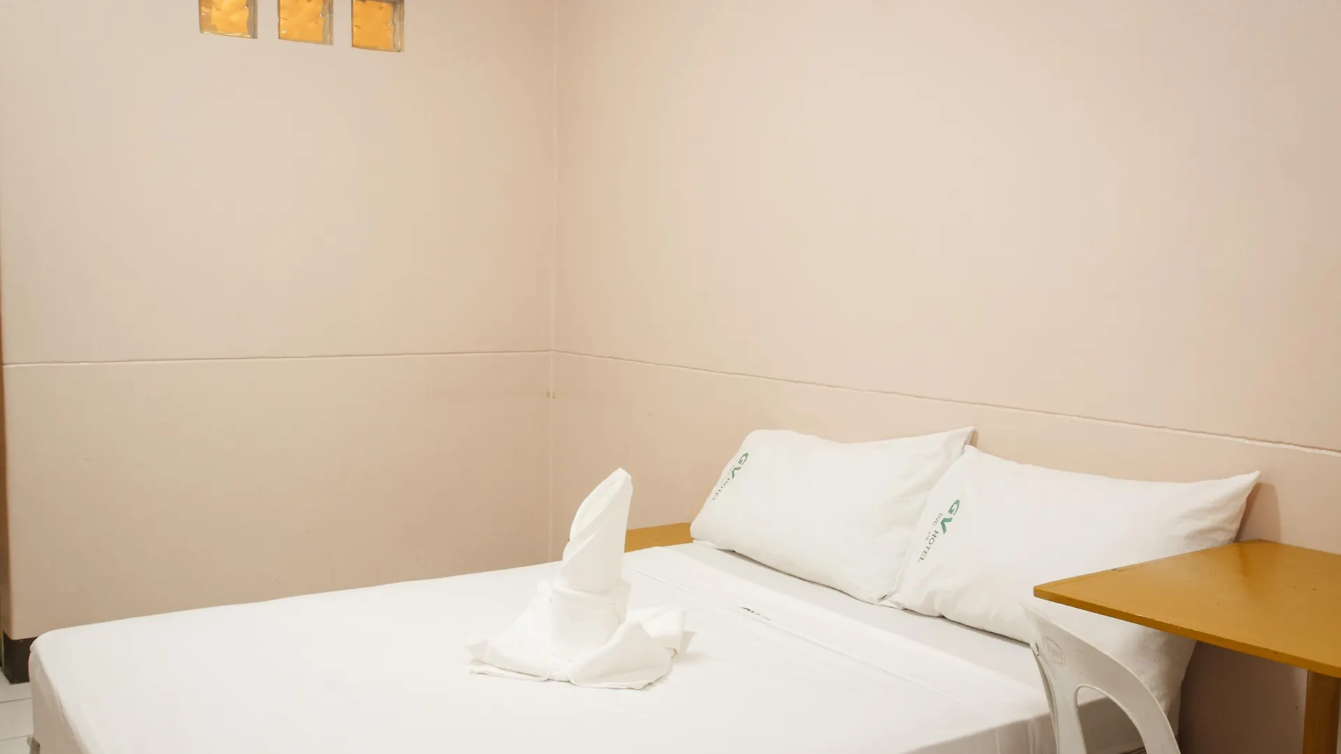 GV Hotel - Davao Stadt
